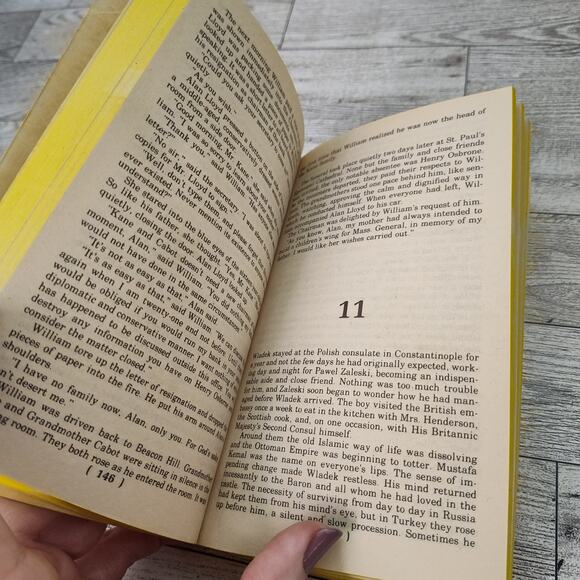 KANE AND ABEL Jeffery Archer 1982 Fist Ballantine Books Edition Paperback - Picture 4 of 11